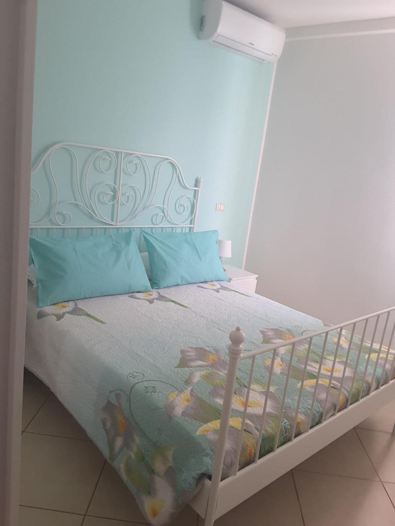 Iriss Bed & Breakfast Taormina Exterior photo